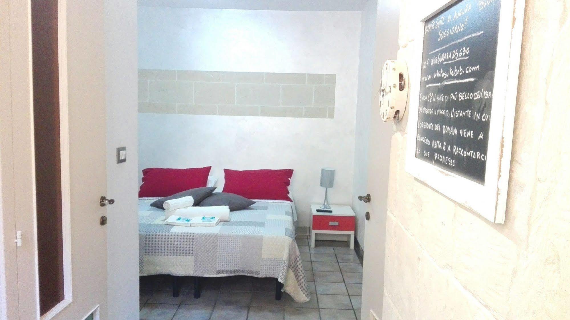 White Suite B&B Lecce Exterior photo
